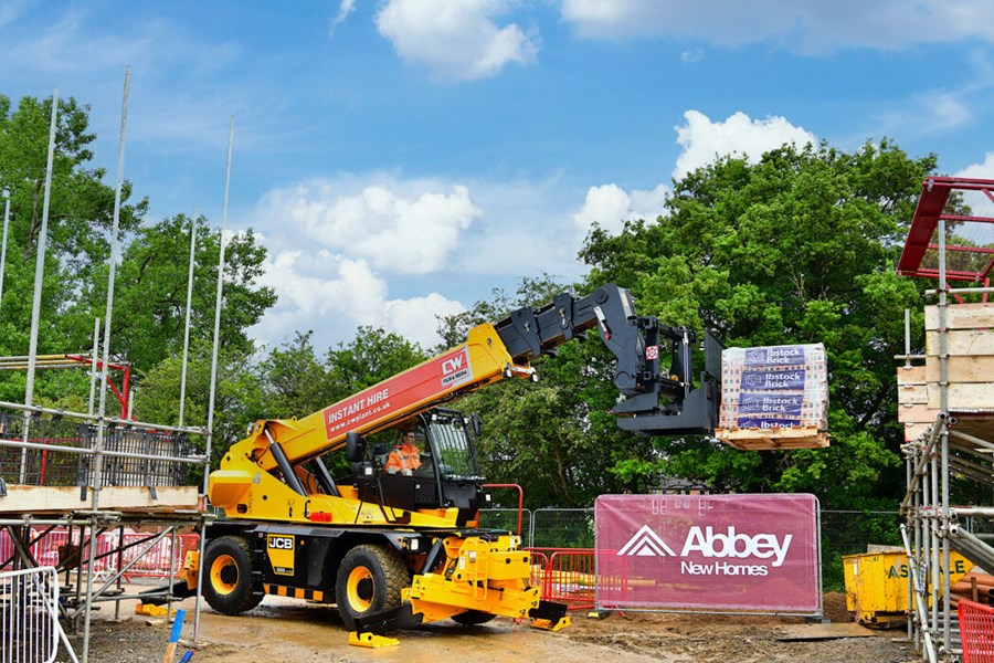 1658826284858786.jpg CW+Plant+Rotating+Telehandler+News.jpg